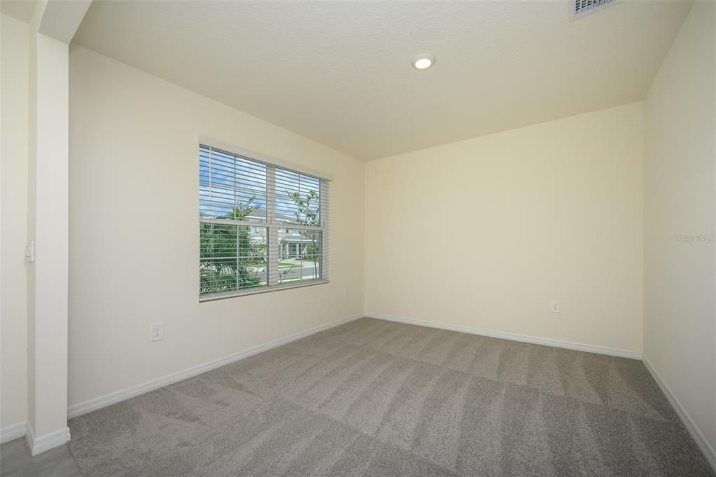 For Rent: $3,000 (5 beds, 3 baths, 2605 Square Feet)