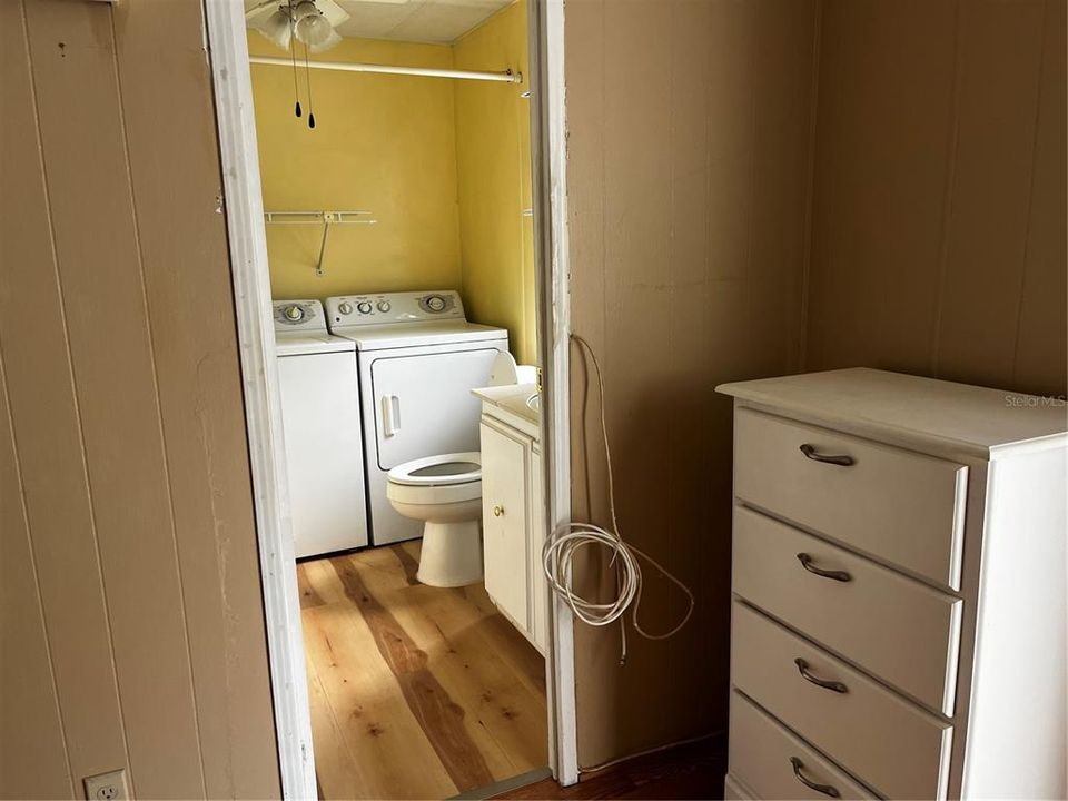 待售: $114,900 (2 贝兹, 2 浴室, 828 平方英尺)