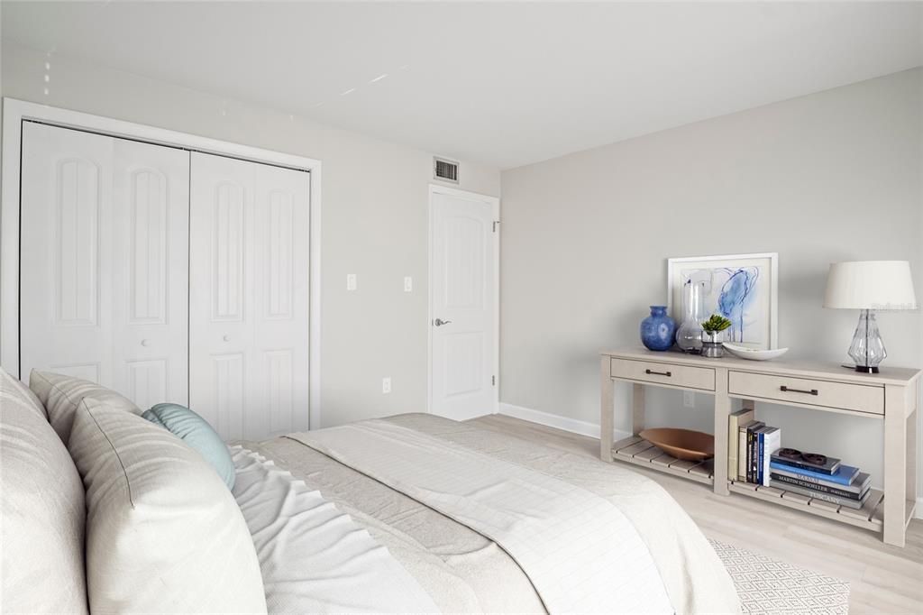 На продажу: $169,900 (2 спален, 1 ванн, 1000 Квадратных фут)