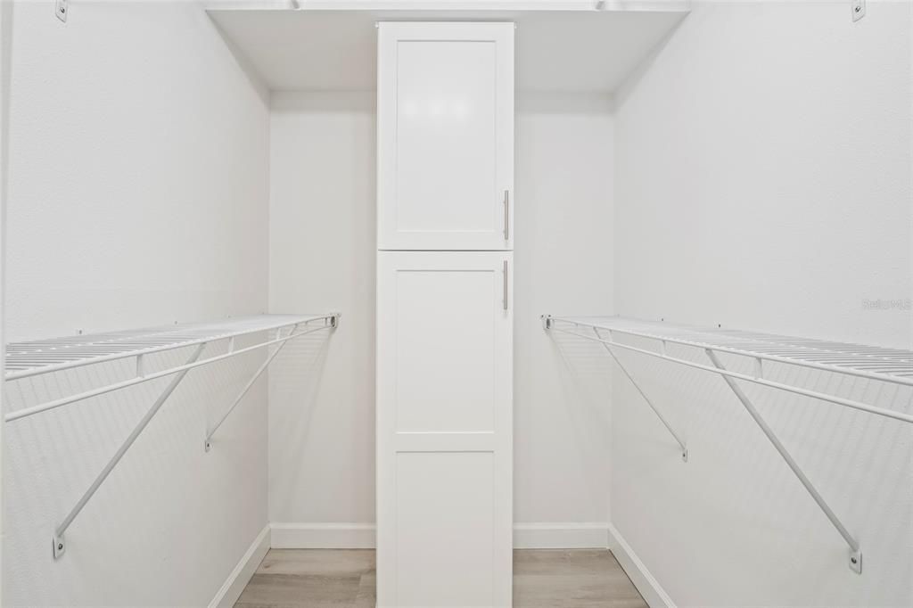 На продажу: $169,900 (2 спален, 1 ванн, 1000 Квадратных фут)