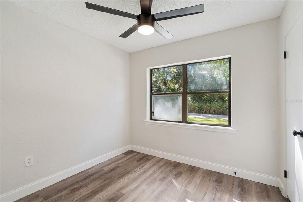 Под контрактом: $375,000 (3 спален, 2 ванн, 1833 Квадратных фут)