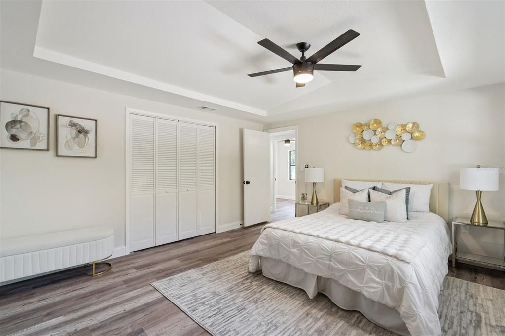 Под контрактом: $375,000 (3 спален, 2 ванн, 1833 Квадратных фут)