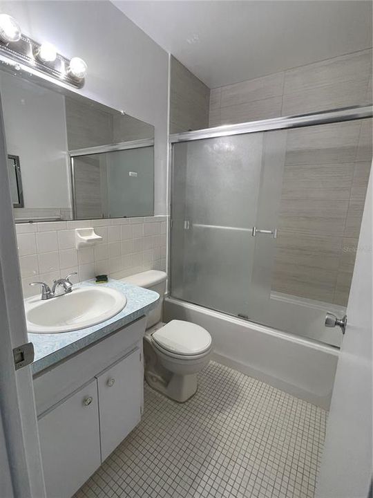 出租: $1,600 (2 贝兹, 2 浴室, 1100 平方英尺)