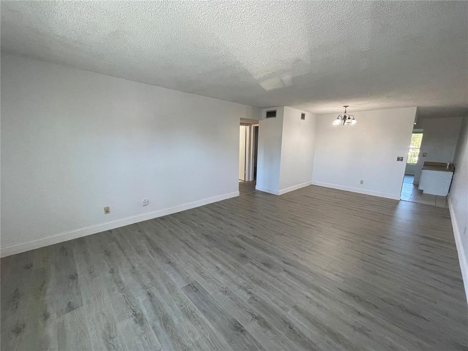 出租: $1,600 (2 贝兹, 2 浴室, 1100 平方英尺)