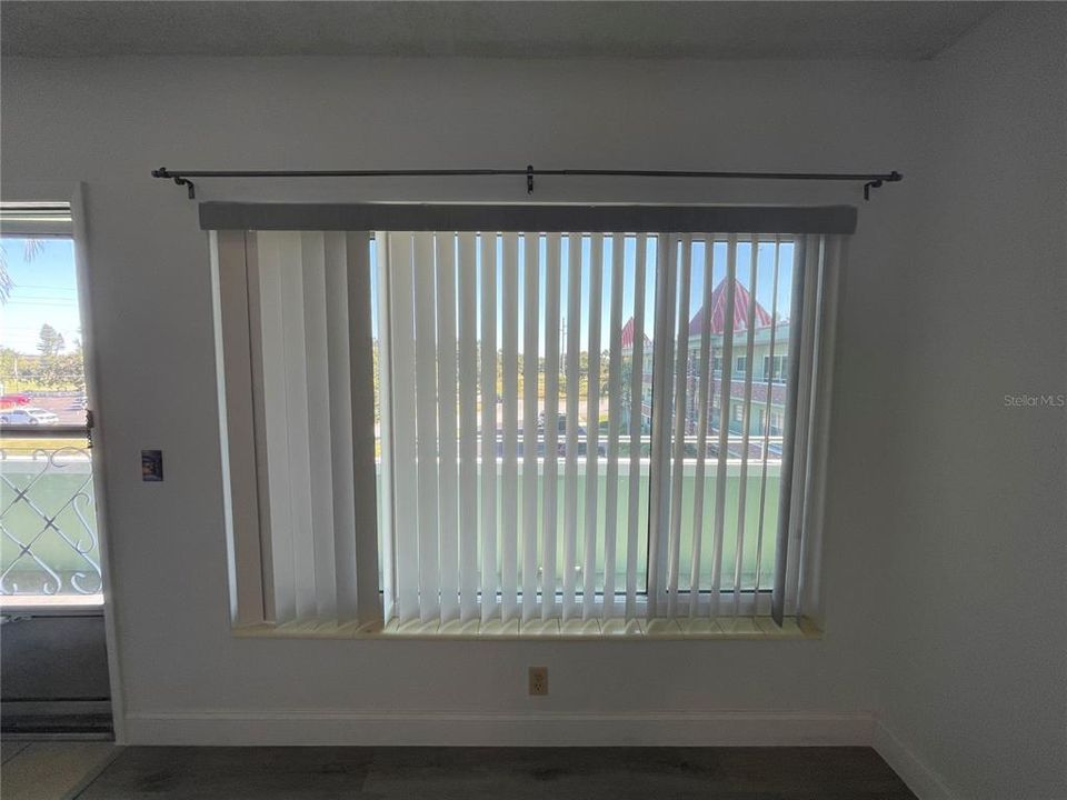 出租: $1,600 (2 贝兹, 2 浴室, 1100 平方英尺)