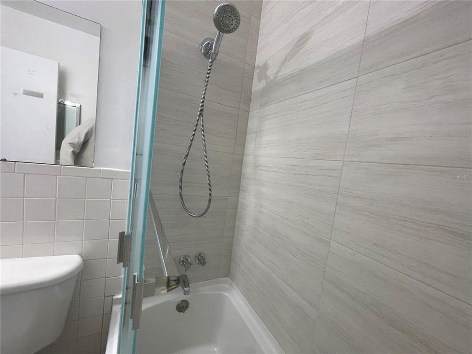 出租: $1,600 (2 贝兹, 2 浴室, 1100 平方英尺)