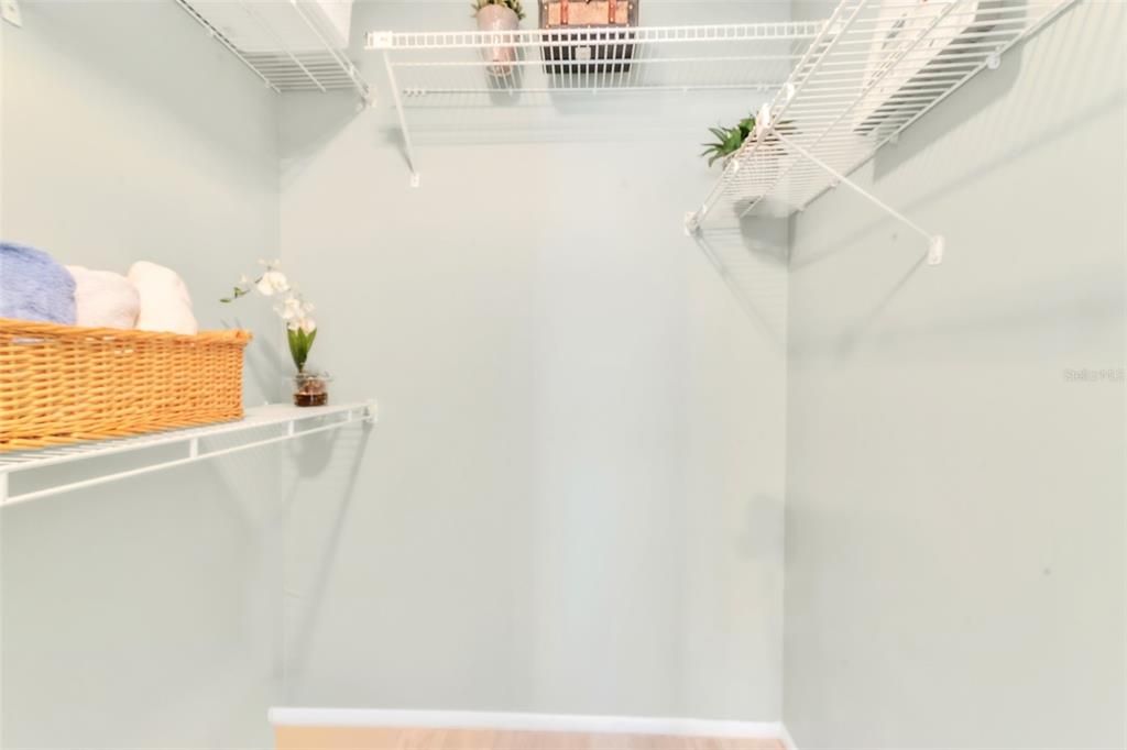 待售: $213,900 (2 贝兹, 2 浴室, 918 平方英尺)