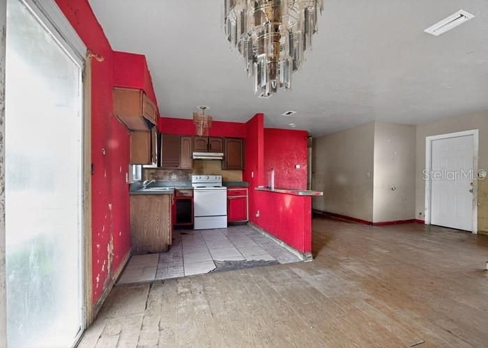 For Sale: $159,000 (3 beds, 2 baths, 1868 Square Feet)