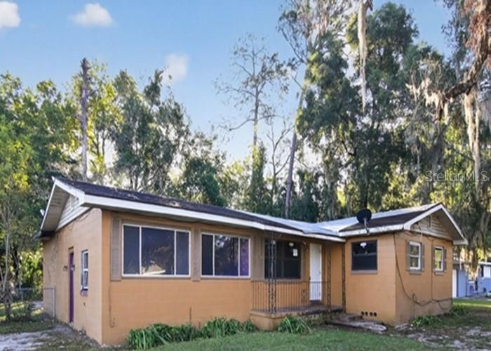 For Sale: $159,000 (3 beds, 2 baths, 1868 Square Feet)