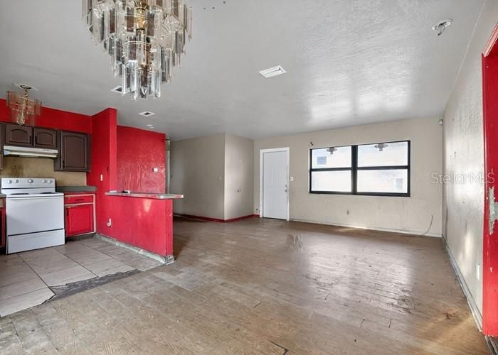 For Sale: $159,000 (3 beds, 2 baths, 1868 Square Feet)