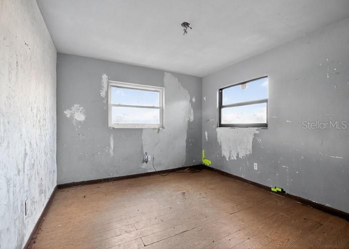 For Sale: $159,000 (3 beds, 2 baths, 1868 Square Feet)