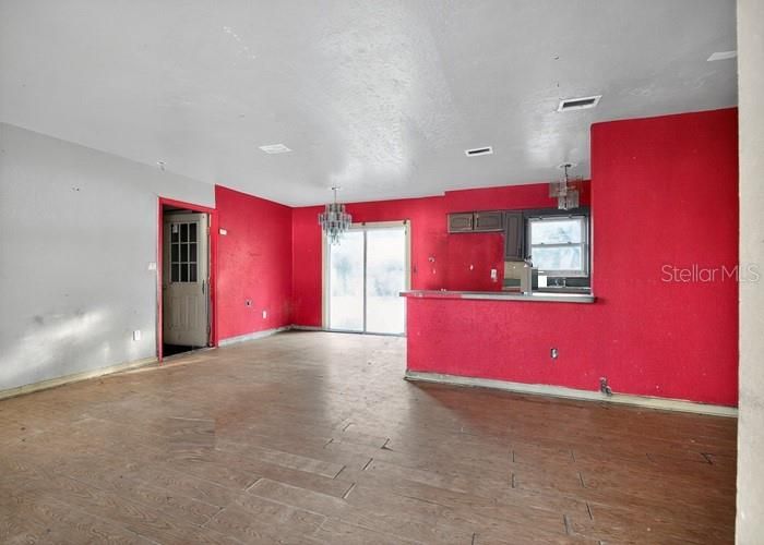 For Sale: $159,000 (3 beds, 2 baths, 1868 Square Feet)