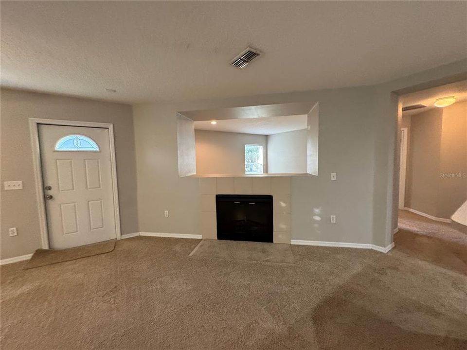 For Rent: $2,000 (3 beds, 2 baths, 2237 Square Feet)