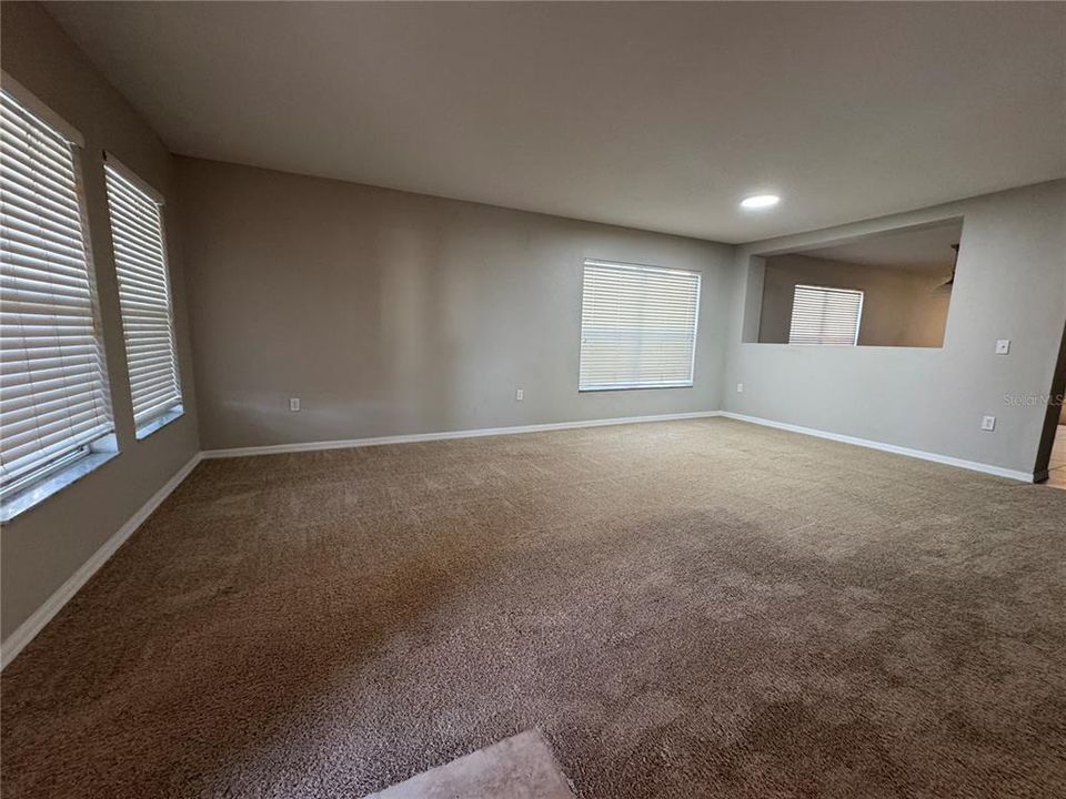 For Rent: $2,000 (3 beds, 2 baths, 2237 Square Feet)