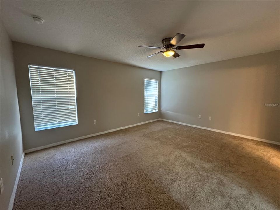 For Rent: $2,000 (3 beds, 2 baths, 2237 Square Feet)
