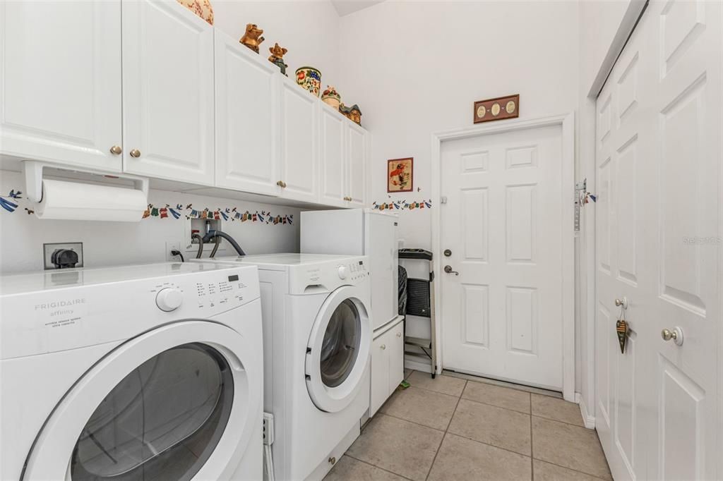 For Sale: $379,900 (3 beds, 2 baths, 1535 Square Feet)