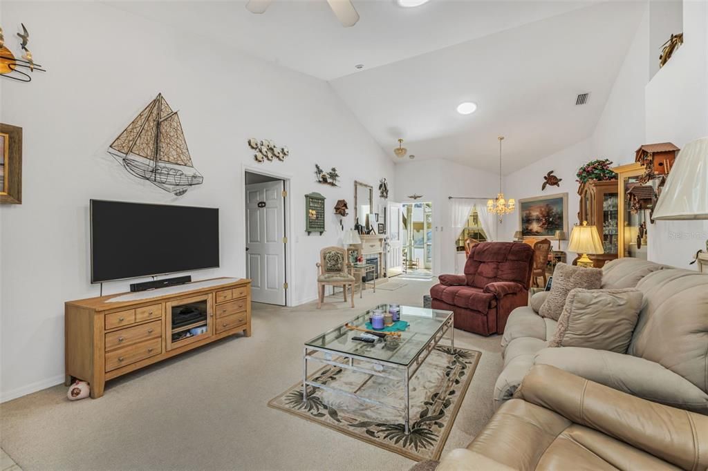 For Sale: $379,900 (3 beds, 2 baths, 1535 Square Feet)