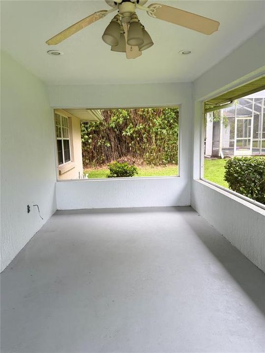 For Sale: $359,000 (3 beds, 2 baths, 1901 Square Feet)