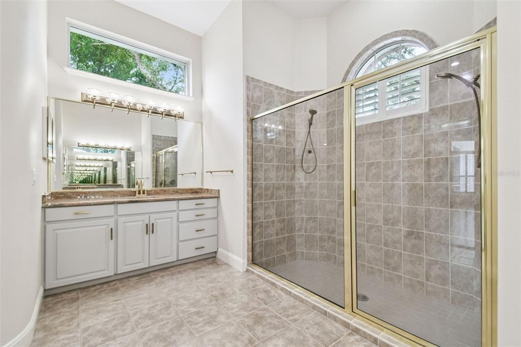 待售: $2,599,000 (5 贝兹, 5 浴室, 6565 平方英尺)