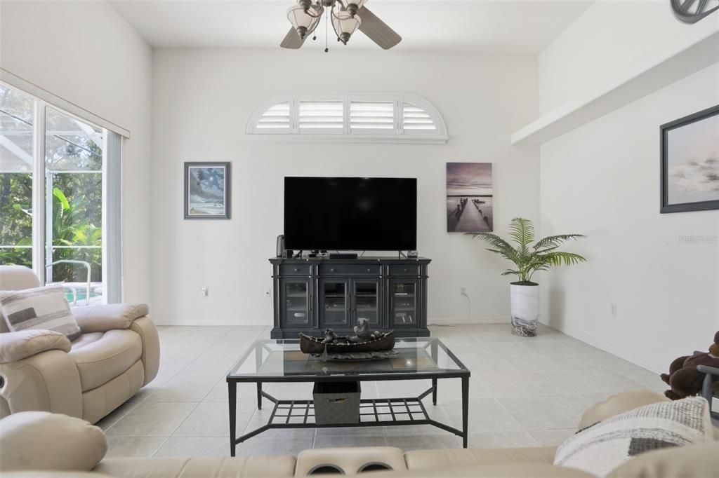 For Sale: $625,000 (3 beds, 2 baths, 2648 Square Feet)