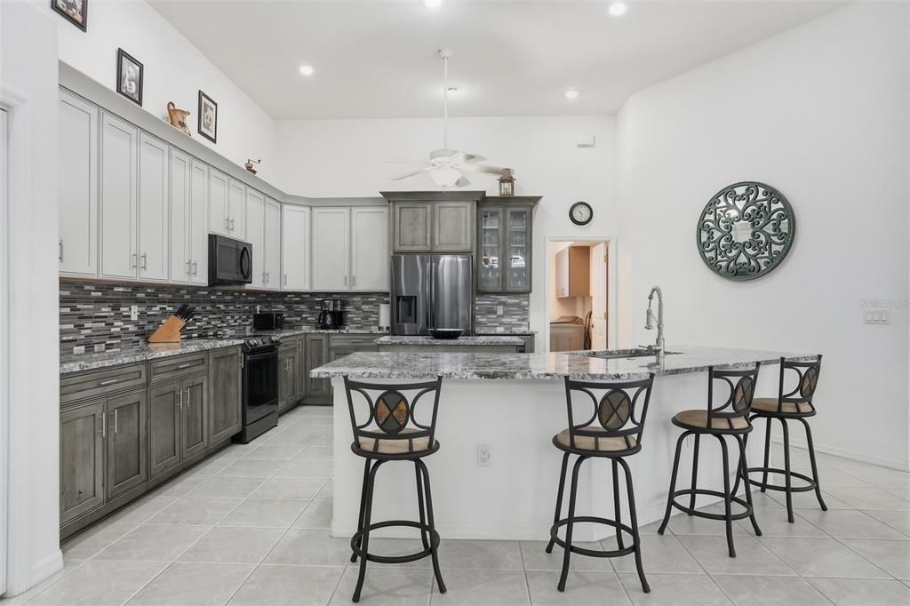 For Sale: $625,000 (3 beds, 2 baths, 2648 Square Feet)