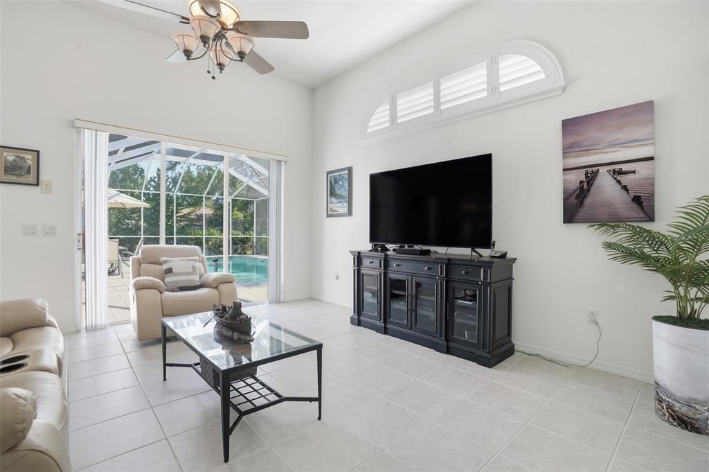 For Sale: $625,000 (3 beds, 2 baths, 2648 Square Feet)