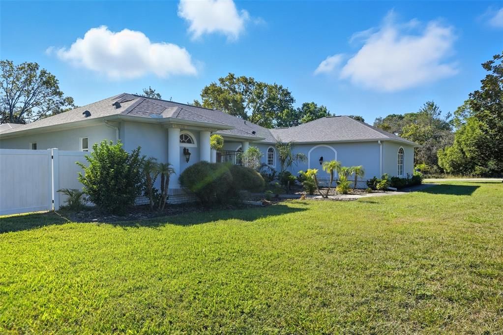 For Sale: $625,000 (3 beds, 2 baths, 2648 Square Feet)