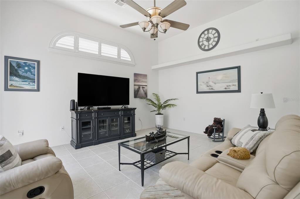 For Sale: $625,000 (3 beds, 2 baths, 2648 Square Feet)