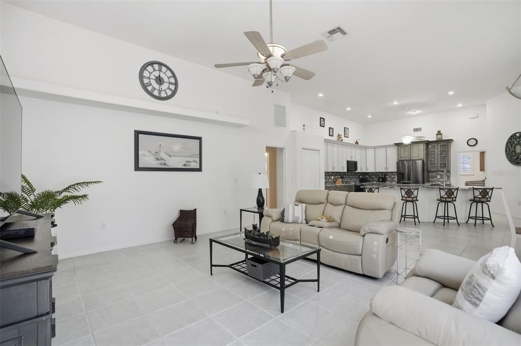 For Sale: $625,000 (3 beds, 2 baths, 2648 Square Feet)