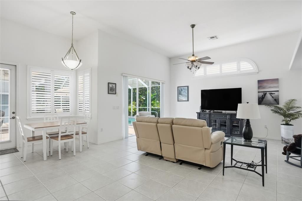 For Sale: $625,000 (3 beds, 2 baths, 2648 Square Feet)