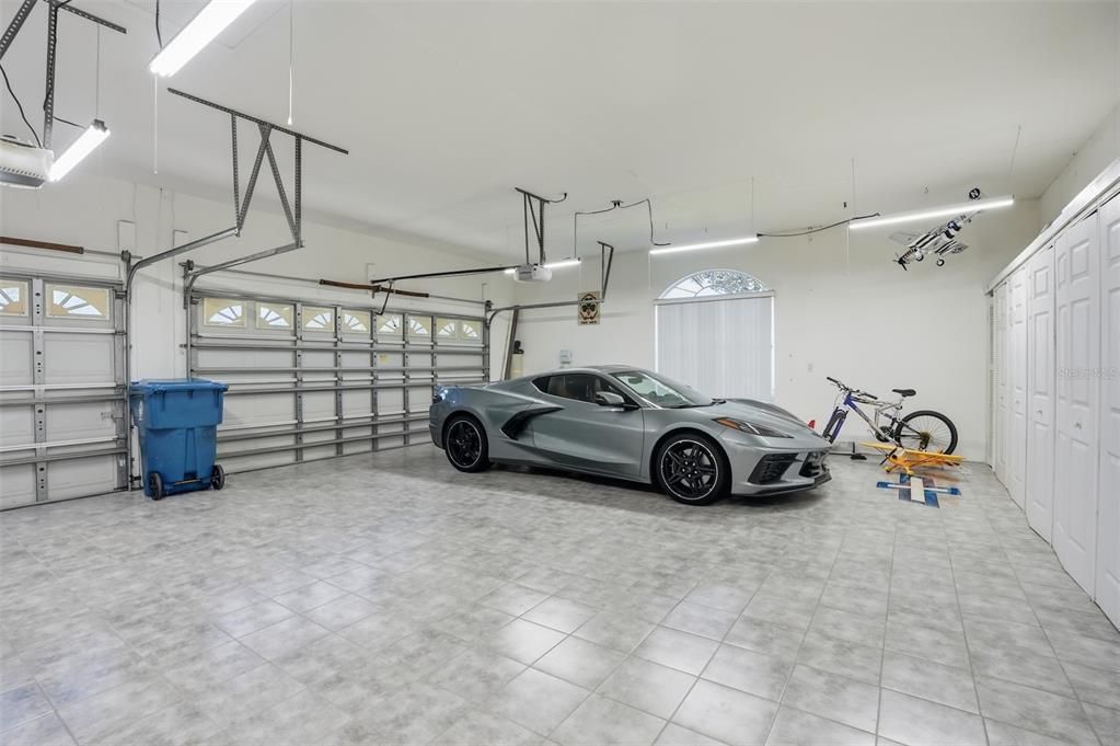 For Sale: $625,000 (3 beds, 2 baths, 2648 Square Feet)