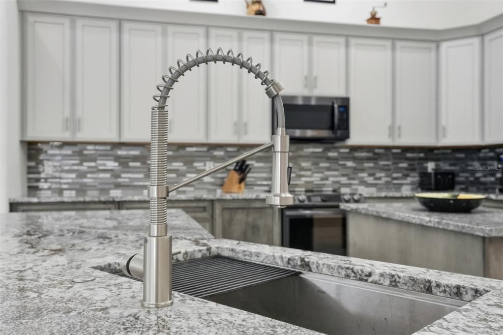 For Sale: $625,000 (3 beds, 2 baths, 2648 Square Feet)