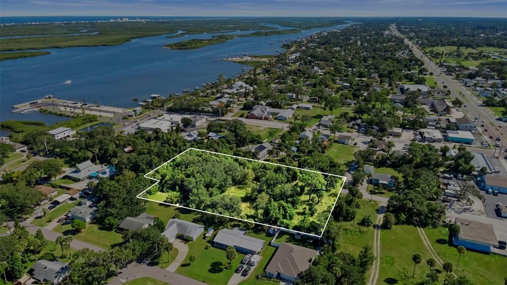 En Venta: $750,000 (2.04 acres)