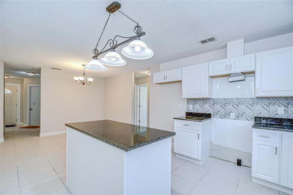 En Venta: $399,900 (3 camas, 2 baños, 1610 Pies cuadrados)