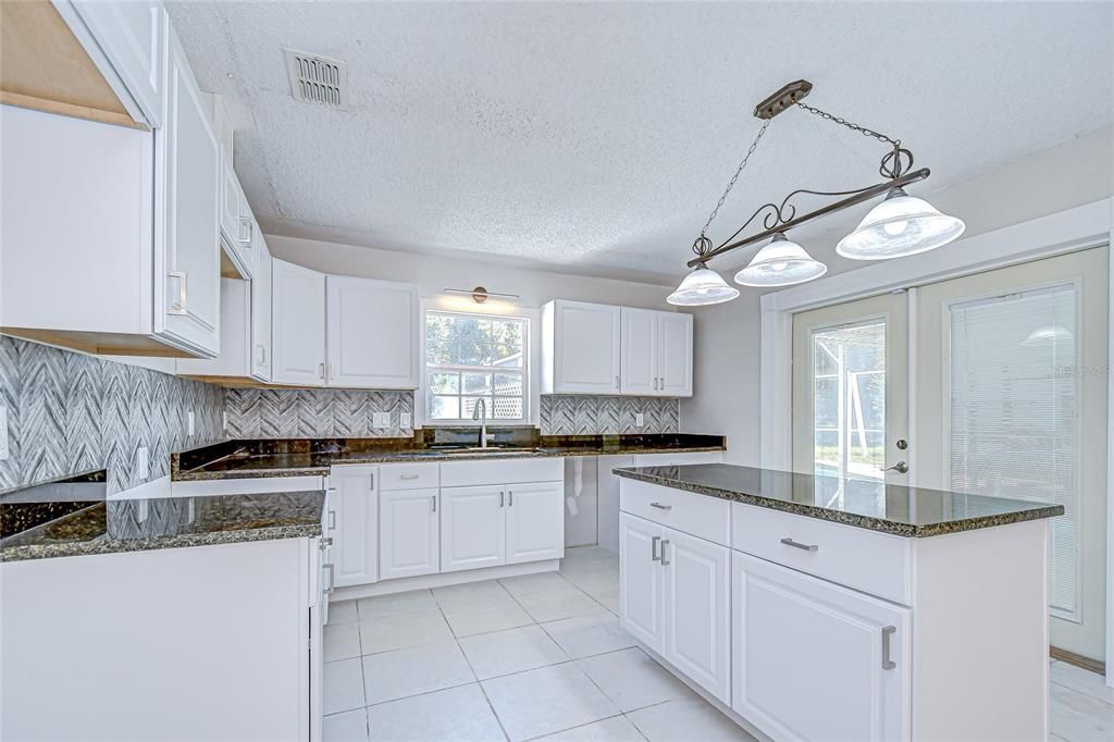 En Venta: $399,900 (3 camas, 2 baños, 1610 Pies cuadrados)