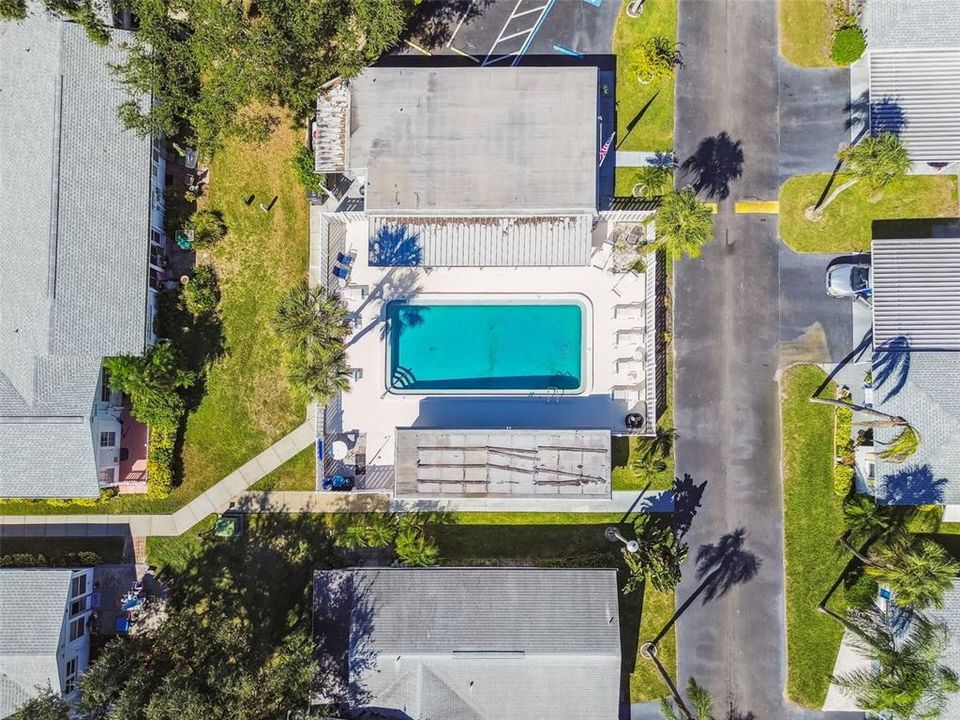 На продажу: $158,900 (2 спален, 2 ванн, 930 Квадратных фут)