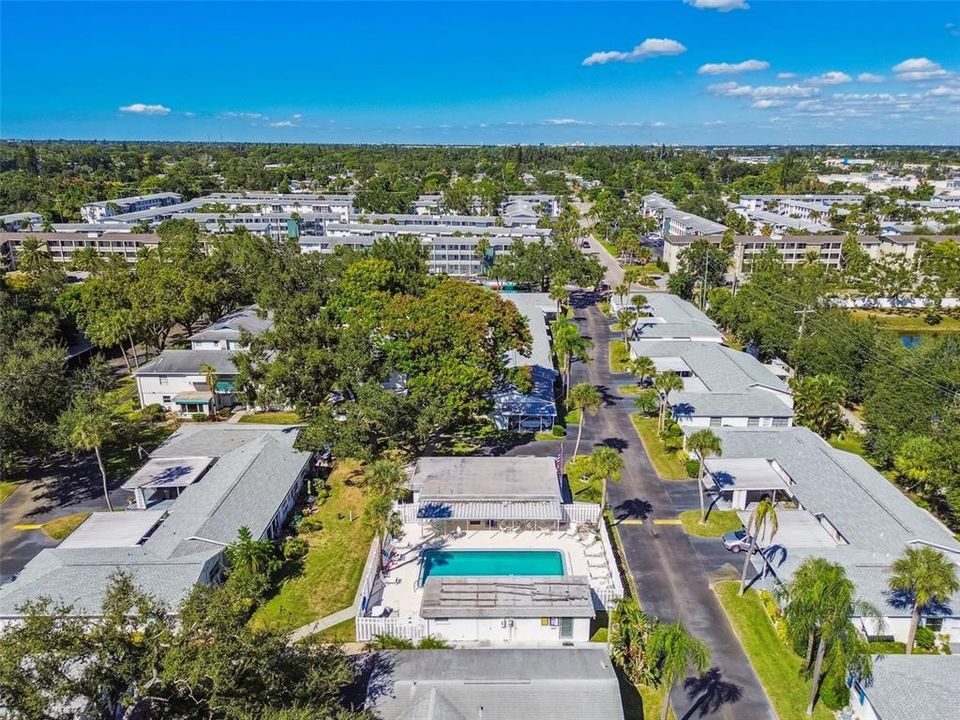 На продажу: $158,900 (2 спален, 2 ванн, 930 Квадратных фут)