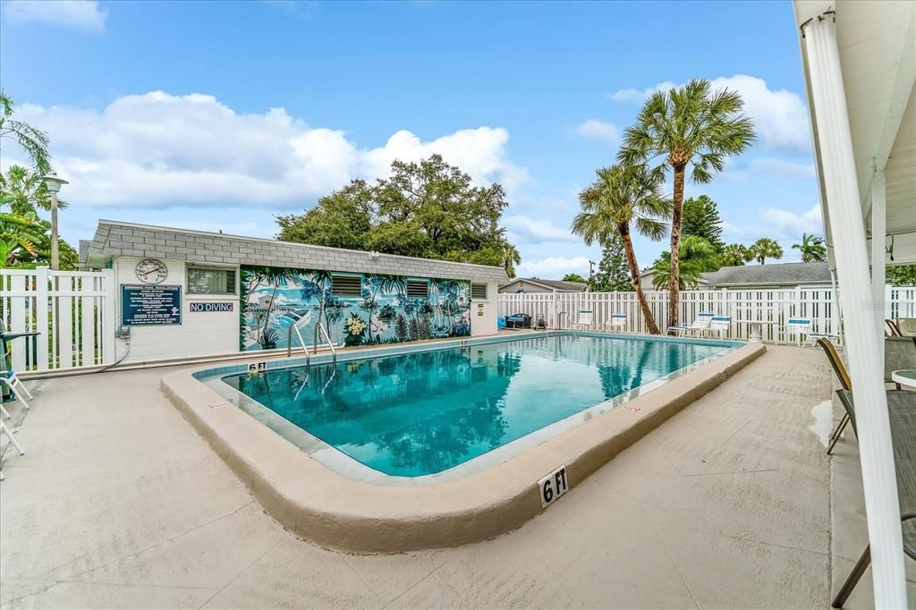 На продажу: $158,900 (2 спален, 2 ванн, 930 Квадратных фут)