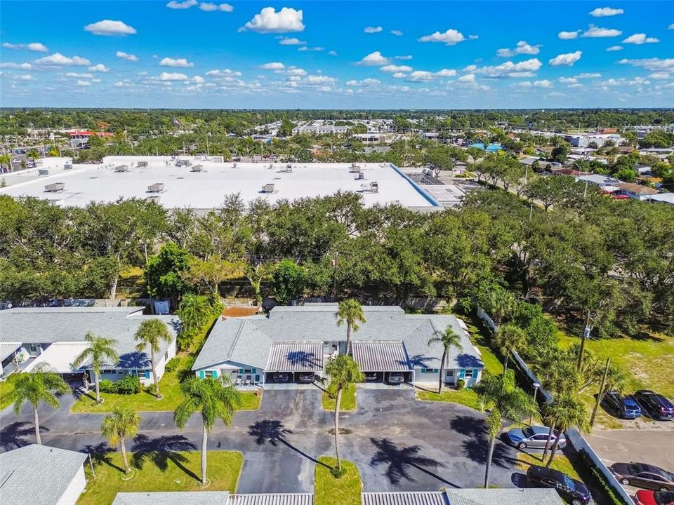 На продажу: $158,900 (2 спален, 2 ванн, 930 Квадратных фут)