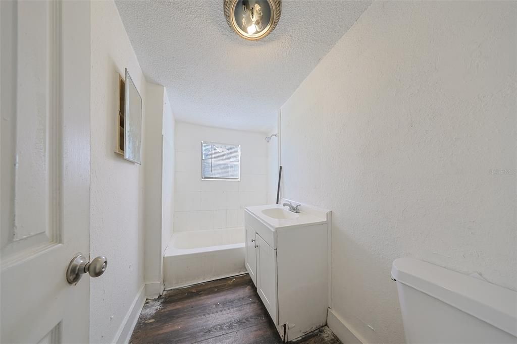 En Venta: $159,900 (2 camas, 1 baños, 840 Pies cuadrados)