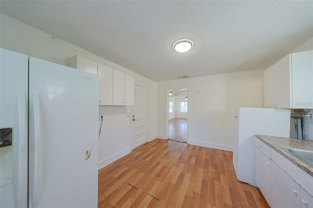 En Venta: $159,900 (2 camas, 1 baños, 840 Pies cuadrados)