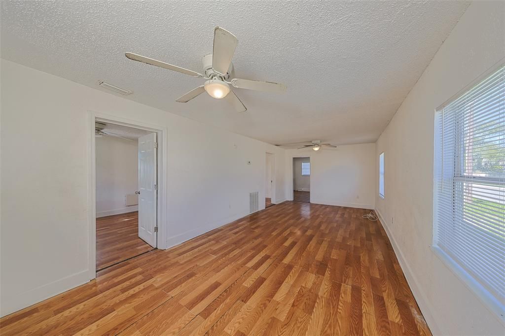 En Venta: $159,900 (2 camas, 1 baños, 840 Pies cuadrados)