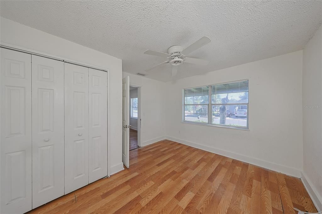 En Venta: $159,900 (2 camas, 1 baños, 840 Pies cuadrados)