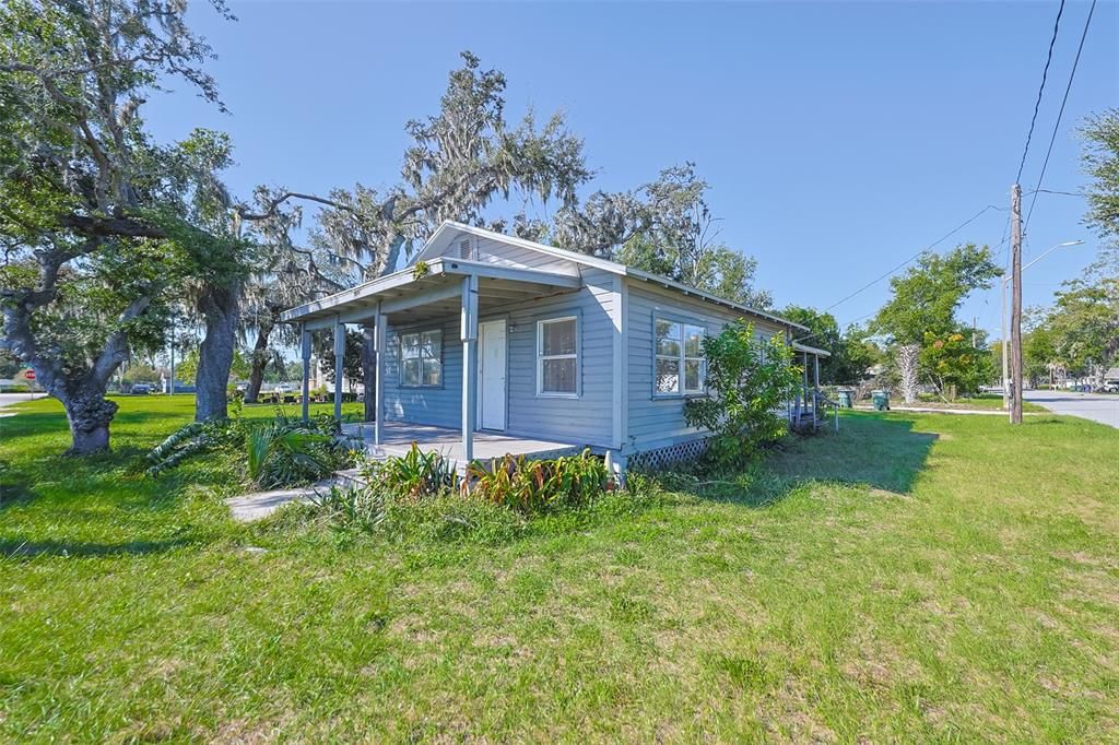 En Venta: $159,900 (2 camas, 1 baños, 840 Pies cuadrados)