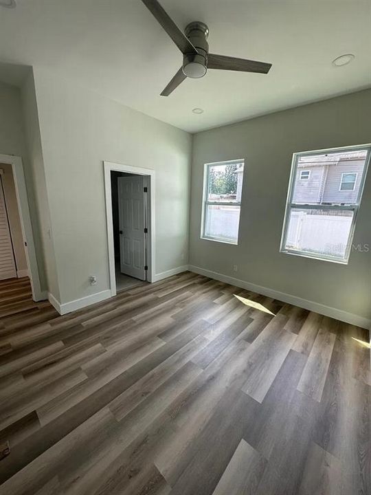 На продажу: $539,000 (4 спален, 2 ванн, 1596 Квадратных фут)