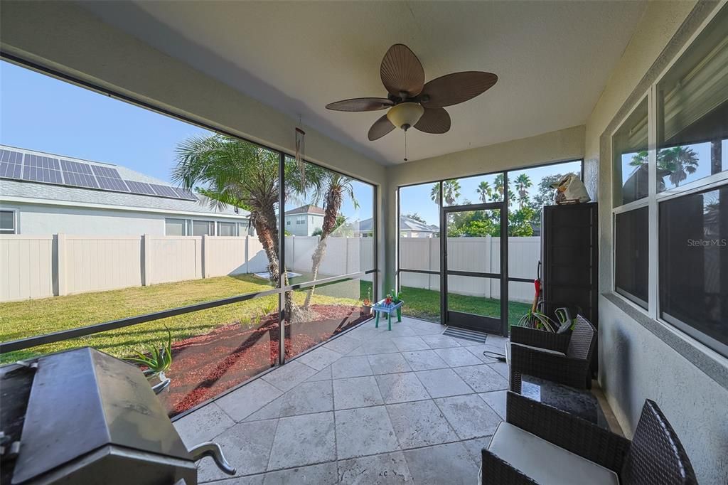 Под контрактом: $339,900 (4 спален, 2 ванн, 1997 Квадратных фут)