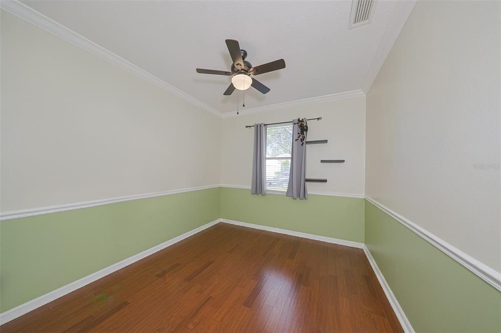 Под контрактом: $339,900 (4 спален, 2 ванн, 1997 Квадратных фут)