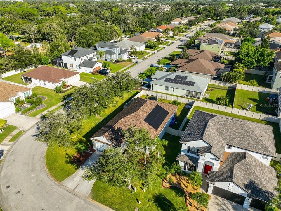 Под контрактом: $339,900 (4 спален, 2 ванн, 1997 Квадратных фут)