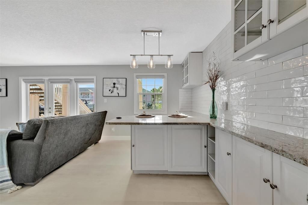 待售: $235,000 (1 贝兹, 1 浴室, 562 平方英尺)