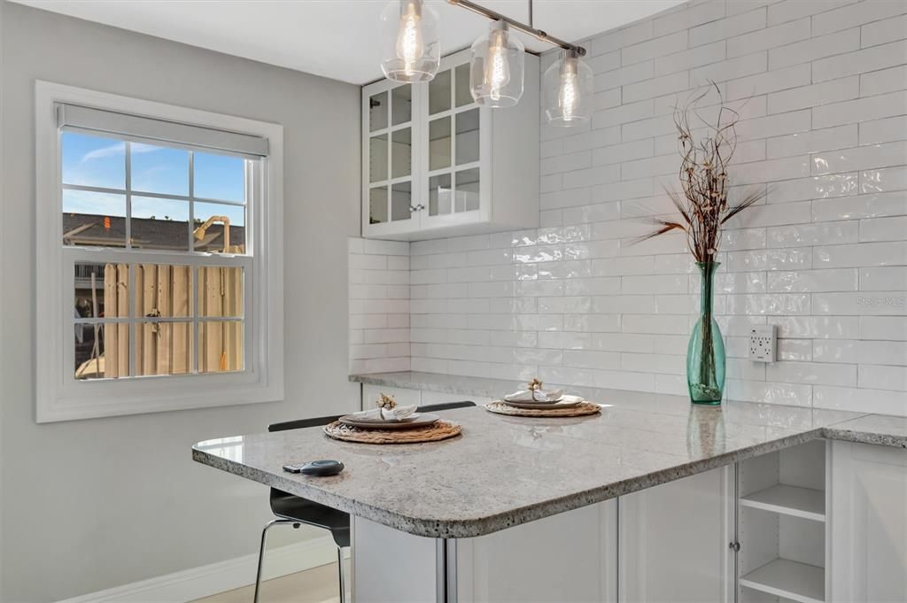 待售: $235,000 (1 贝兹, 1 浴室, 562 平方英尺)